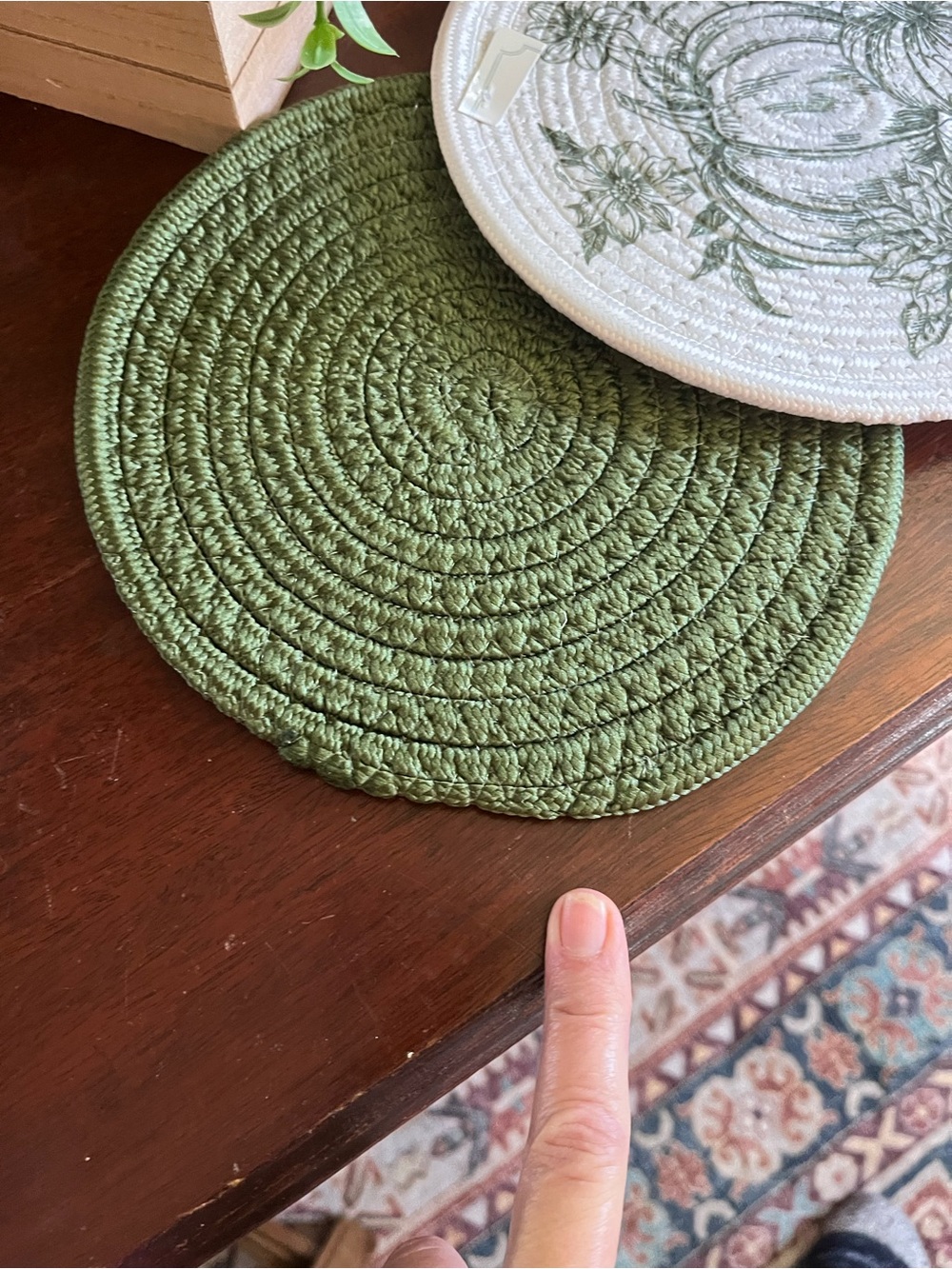 Holly Williams New Fall Oven Mitt and Trivet Set - Picture 9 of 16